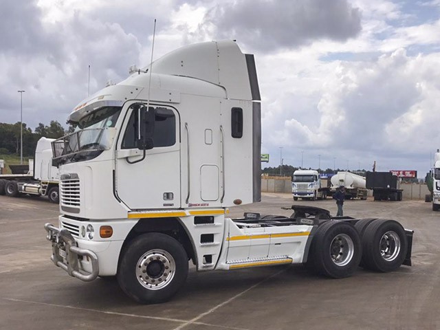2008 FREIGHTLINER ARGOSY ISX SIGNATURE 620