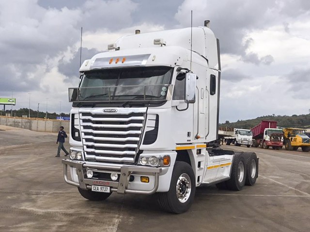 2013 FREIGHTLINER ARGOSY ISX 620 SIGNATURE