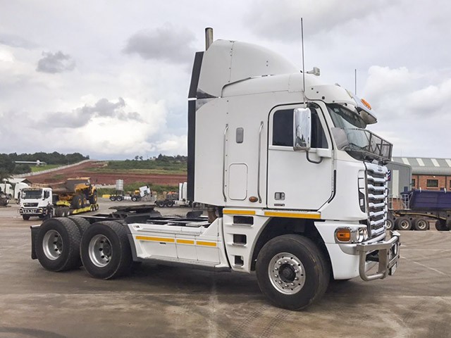 2013 FREIGHTLINER ARGOSY ISX 620 SIGNATURE
