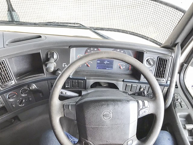2010 VOLVO FH 400