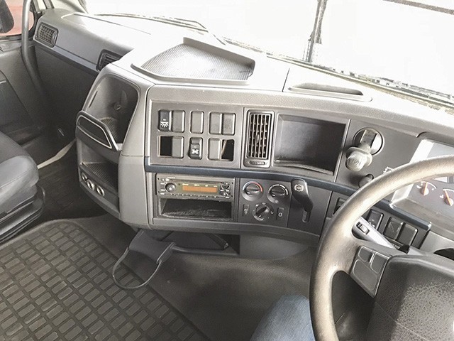 2010 VOLVO FH 400