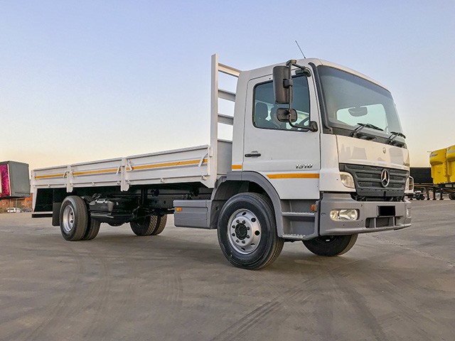 2010 MERCEDES-BENZ ATEGO 1518