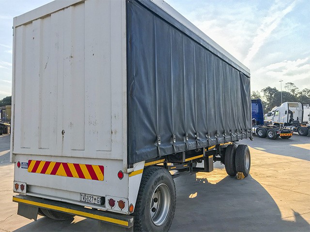 2006 UBT DRAWBAR CURTAIN SIDE TRAILER