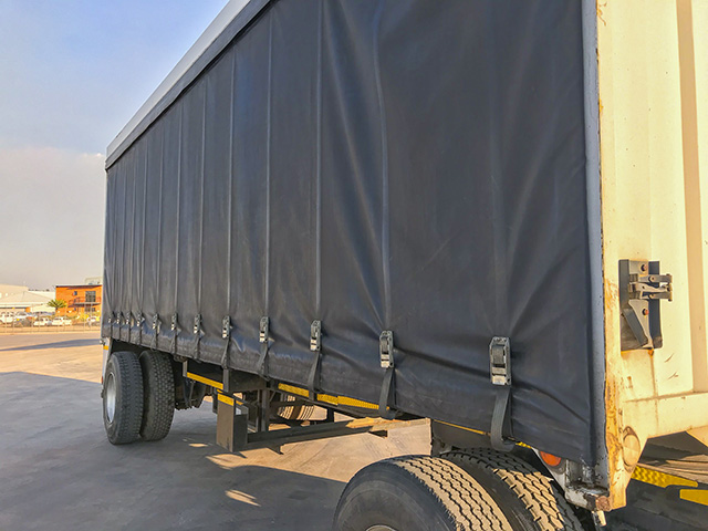 2006 UBT DRAWBAR CURTAIN SIDE TRAILER