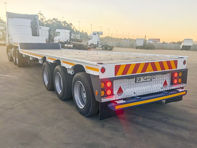2019 HPC Steel Low-bed Step-deck Tri-axle trailer for sale