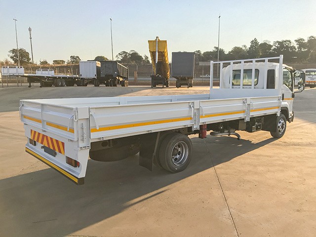 2014 Isuzu FsR800 8 Ton Dropside