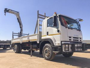 2016 Isuzu FTR850 AMT 8 Ton Dropside Truck with heavy duty crane for sale