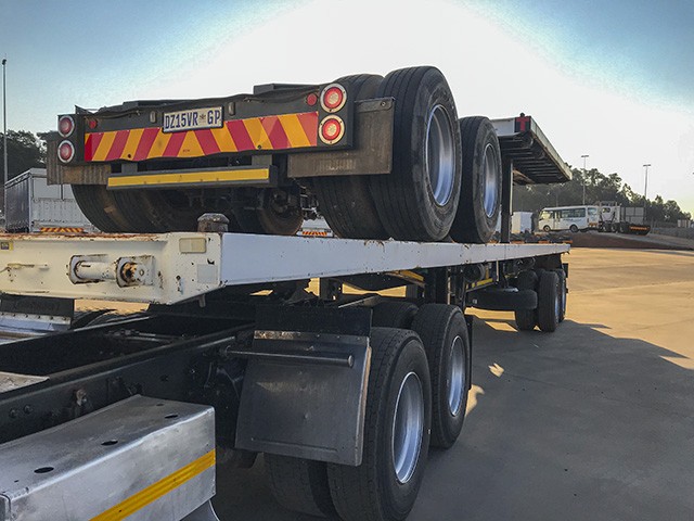 2015 Afrit Flatdeck Superlink Trailer