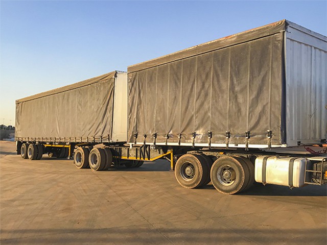 2003 UBT Tautliner Superlink Trailer