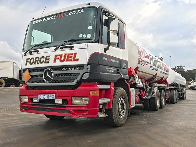 2003 Mercedes-Benz Actros 3340 Rigid Tanker Combo