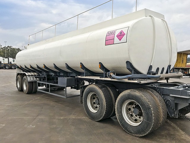 2003 Mercedes-Benz Actros 3340 Rigid Tanker Combo