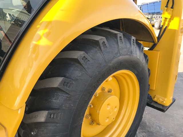 2015 Caterpillar TLB 428F