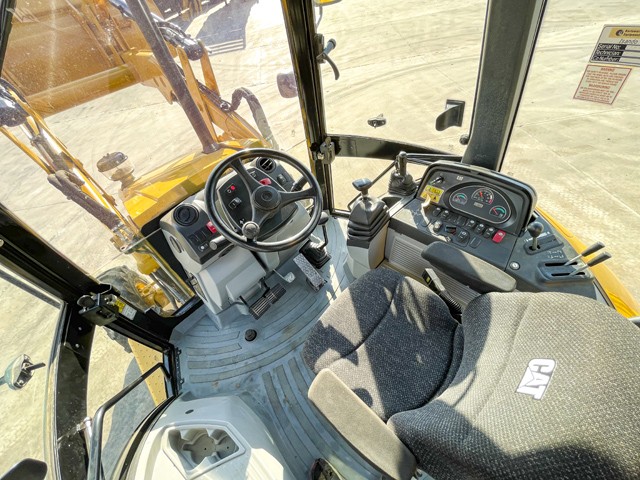 2015 Caterpillar TLB 428F