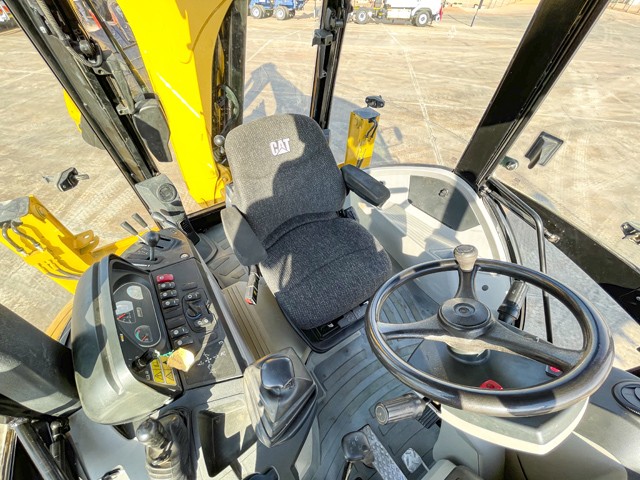 2015 Caterpillar TLB 428F