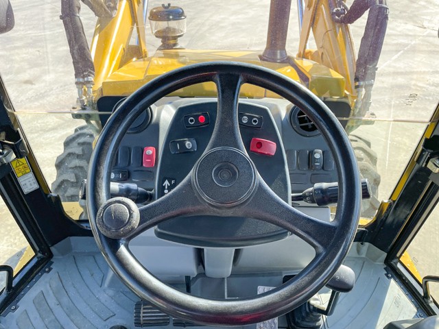 2015 Caterpillar TLB 428F