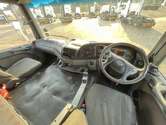 2006 Mercedes-Benz Actros 3340