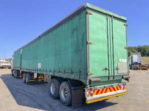 2011 CTS Tautliner Superlink Trailer for sale at Impala Truck Sales in Centurion, next to the R21. Defleeted from Imperial and sold in current condition for sale