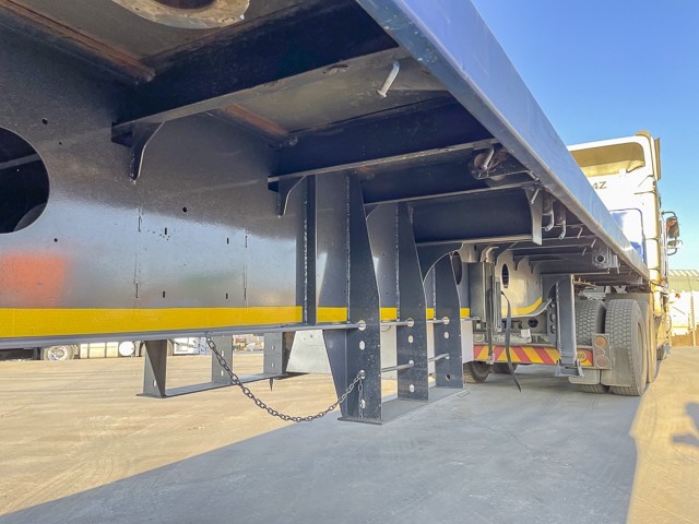 2014 Afrit Flatdeck Tri-axle Trailer