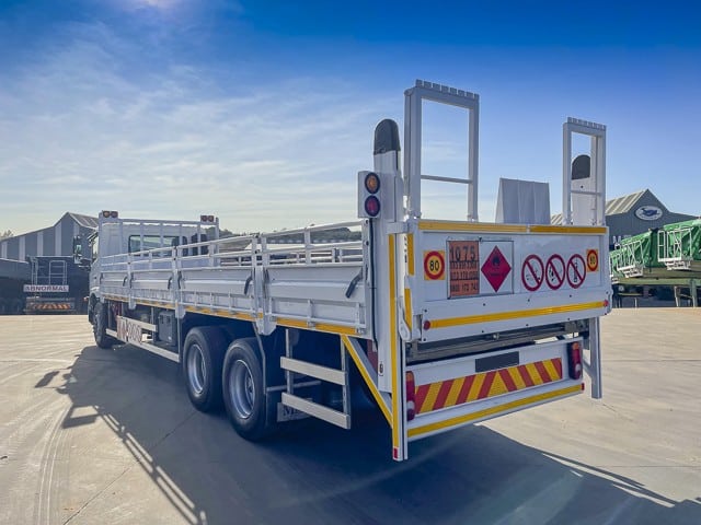 2018 UD Crone PKE 280 Dropside Truck