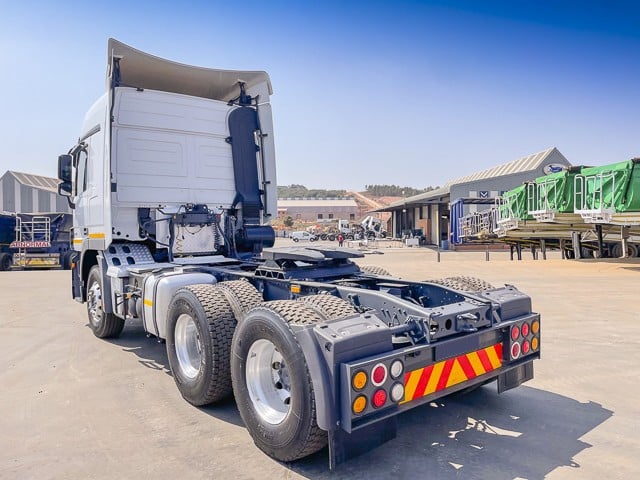 2015 Mercedes Benz Actros 2646