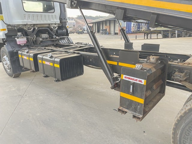 2021 Isuzu FTR850 Rollback
