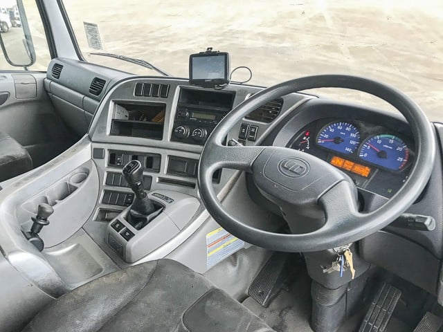 2015 UD Nissan Quon GW 26 450