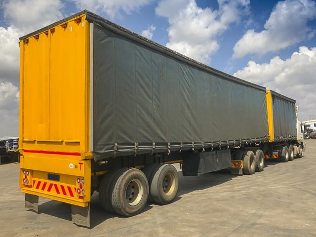 2003 Busaf Tautliner Superlink Trailer