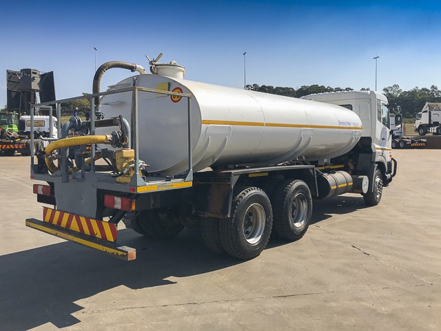 2019 UD Nissan CWE 26-370 Water & Sprayer Tanker