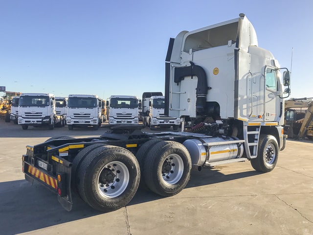 2014 Freightliner Argosy ISX 500