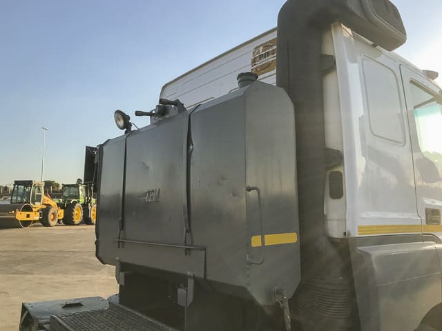 2003 Mercedes-Benz Axor 1835