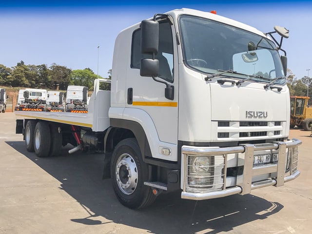 2017 Isuzu FVM 1200 Rollback Truck
