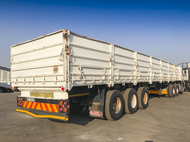 2008 SA Truck Bodies Dropside Tri-axle Trailer