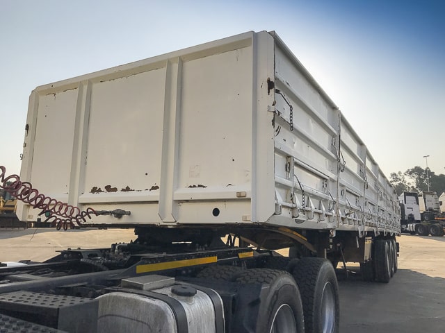 2008 SA Truck Bodies Dropside Tri-axle Trailer