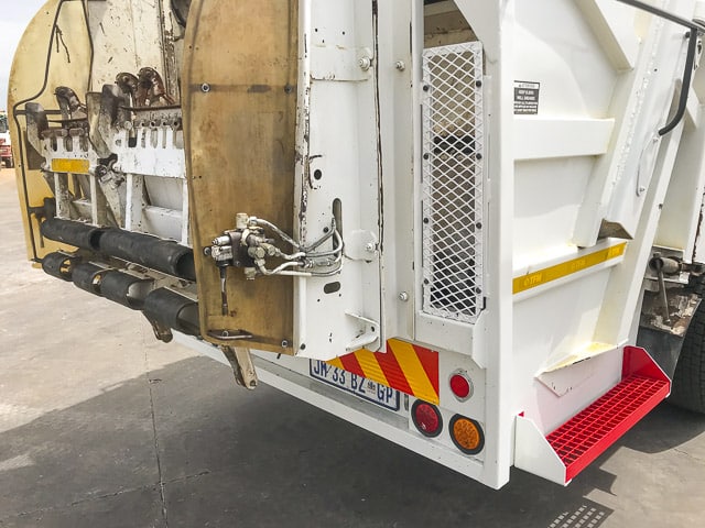 2019 UD Nissan Quester CWE 330 Compactor