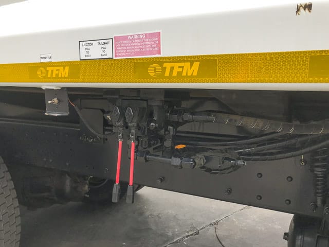 2019 UD Nissan Quester CWE 330 Compactor