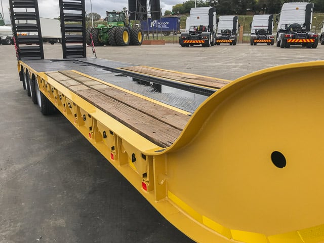 2016 Payloader Lowbed Stepdeck Triaxle Trailer