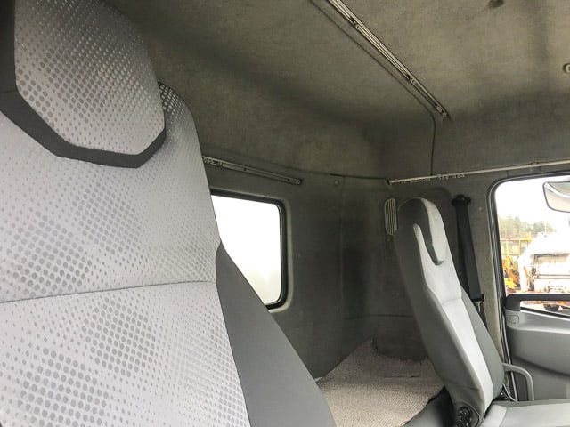 2019 UD Nissan Quester CWE 330 Compactor