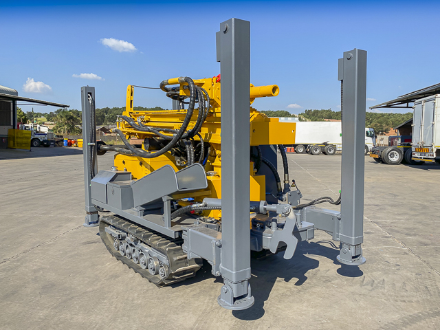 Used Mobile Drill Rig - Borehole - Water well Crawler Machine - FAW for sale