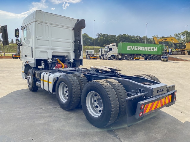 2017 DAF XF105.460 – 6×4 Truck Tractor