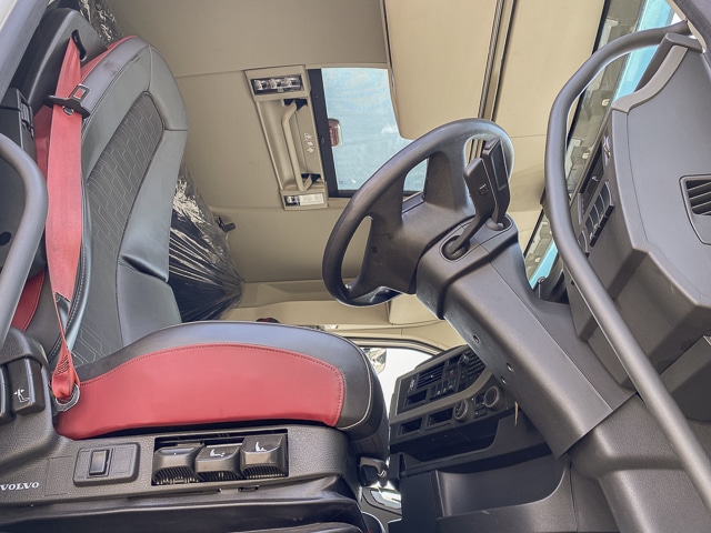 2021 Volvo FH440 – 6×4 Truck Tractor
