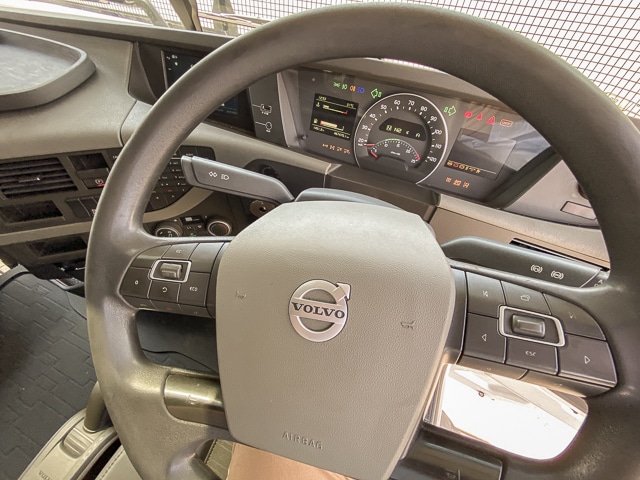 2021 Volvo FH440 – 6×4 Truck Tractor