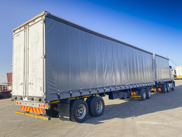 2014 CTS Volume Max Tautliner Link Trailer