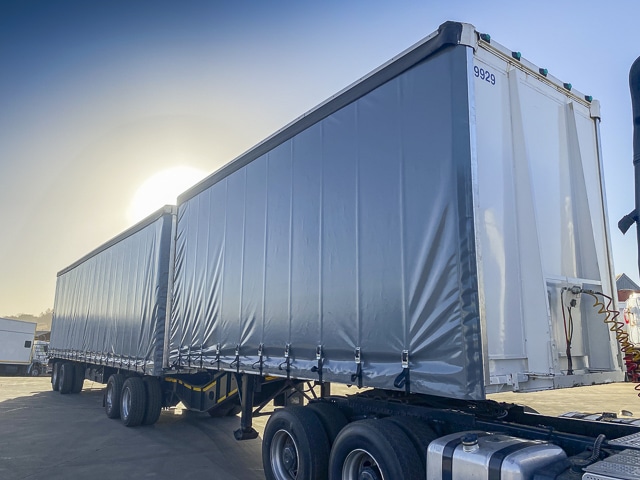 2014 CTS Volume Max Tautliner Link Trailer