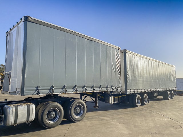 2014 CTS Volume Max Tautliner Link Trailer
