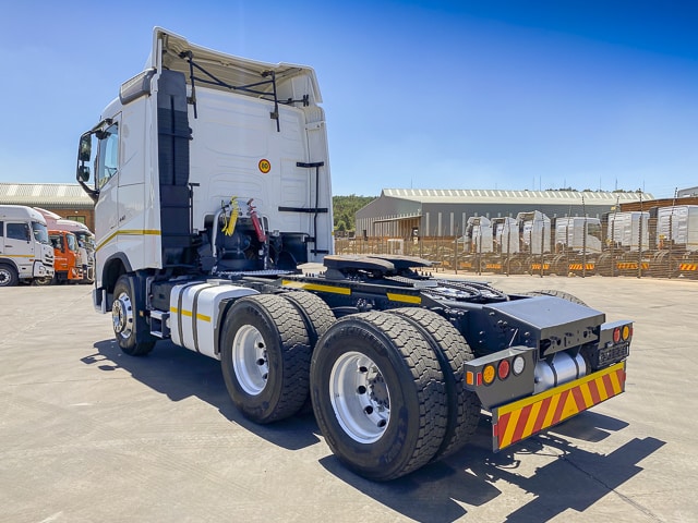 2018 Volvo FH440 – 6×4 Truck Tractor