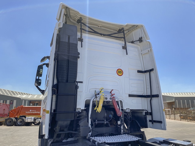2018 Volvo FH440 – 6×4 Truck Tractor