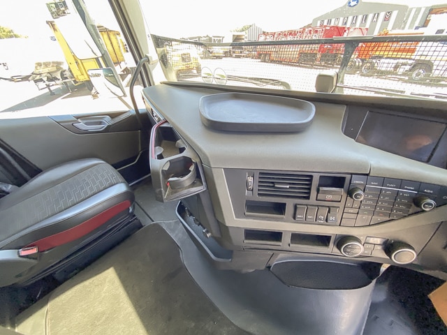 2018 Volvo FH440 – 6×4 Truck Tractor