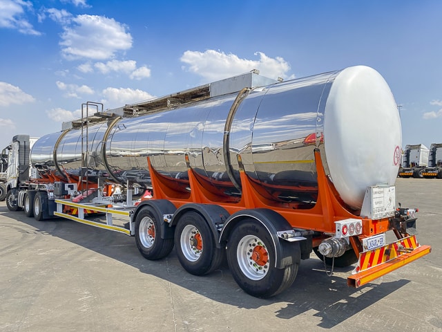 Used 2013 GRW Stainless Steal Claded Tri-Axle Tanker 42000L Trailer