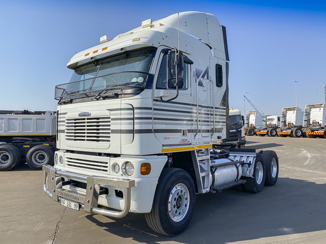 2011 Freightliner Argosy ISX 500