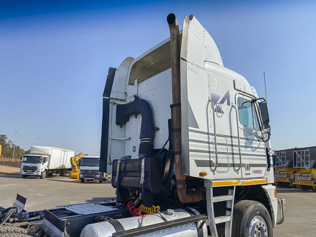 2011 Freightliner Argosy ISX 500